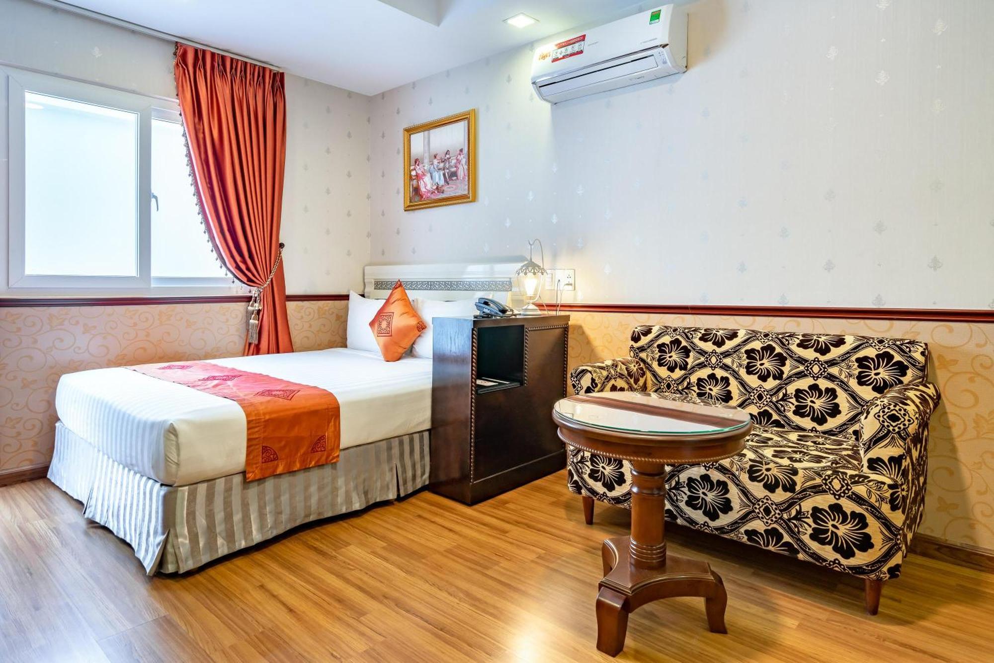 Emerald TP. Hồ Chí Minh
